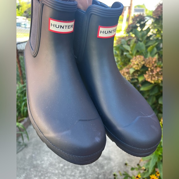 Hunter Navy Blue Chelsea Waterproof Boots. - Picture 12 of 12